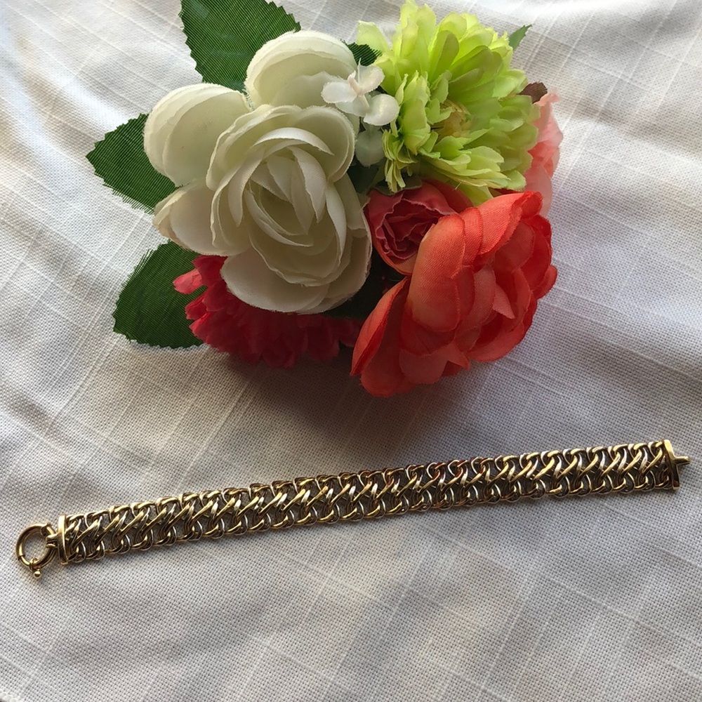 Mixed metal interlocking bracelet